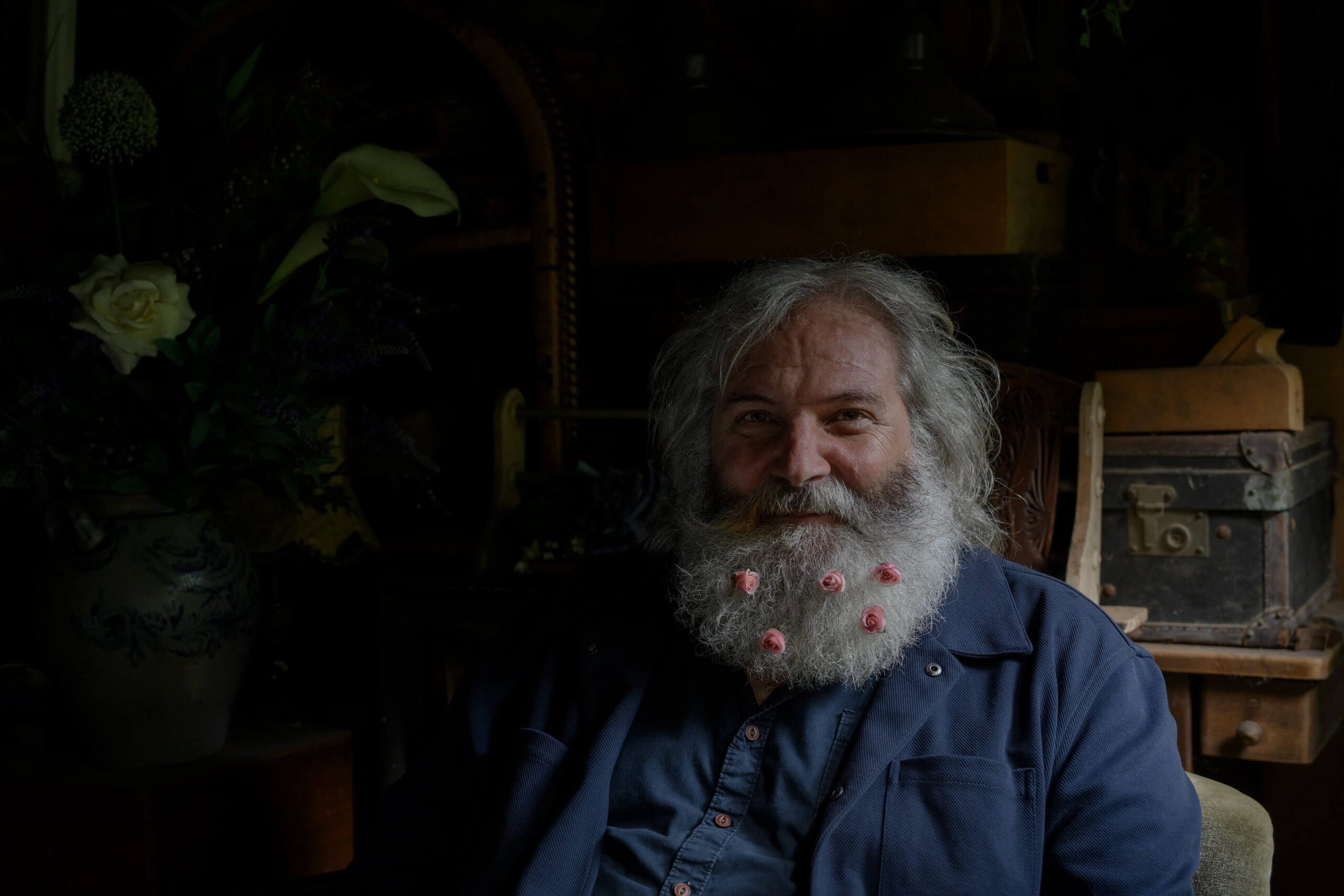 Portrait of sculptor Wolfgang Oude Hengel in his studio in Mönchengladbach.